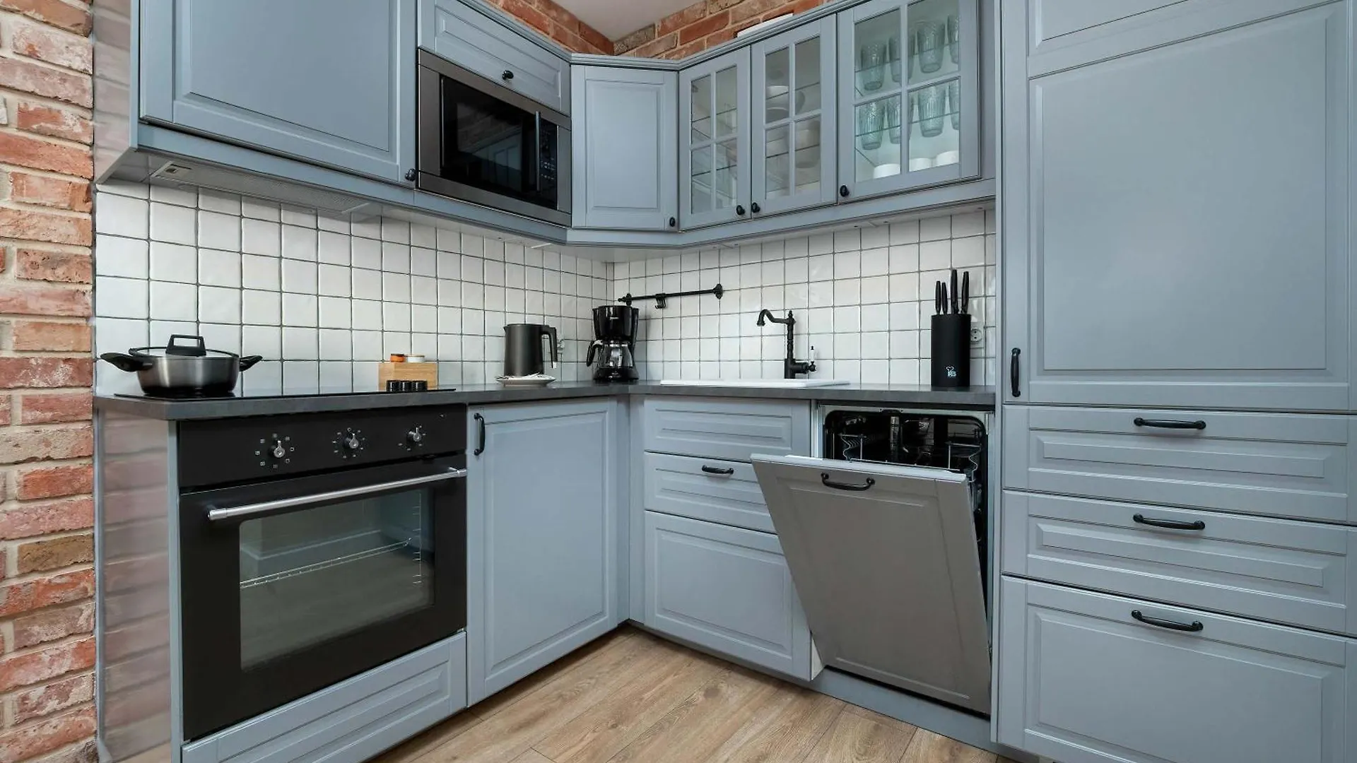 Stylish Apartment With Balcony & Parking Old Town Gdansk By Noclegi Renters
