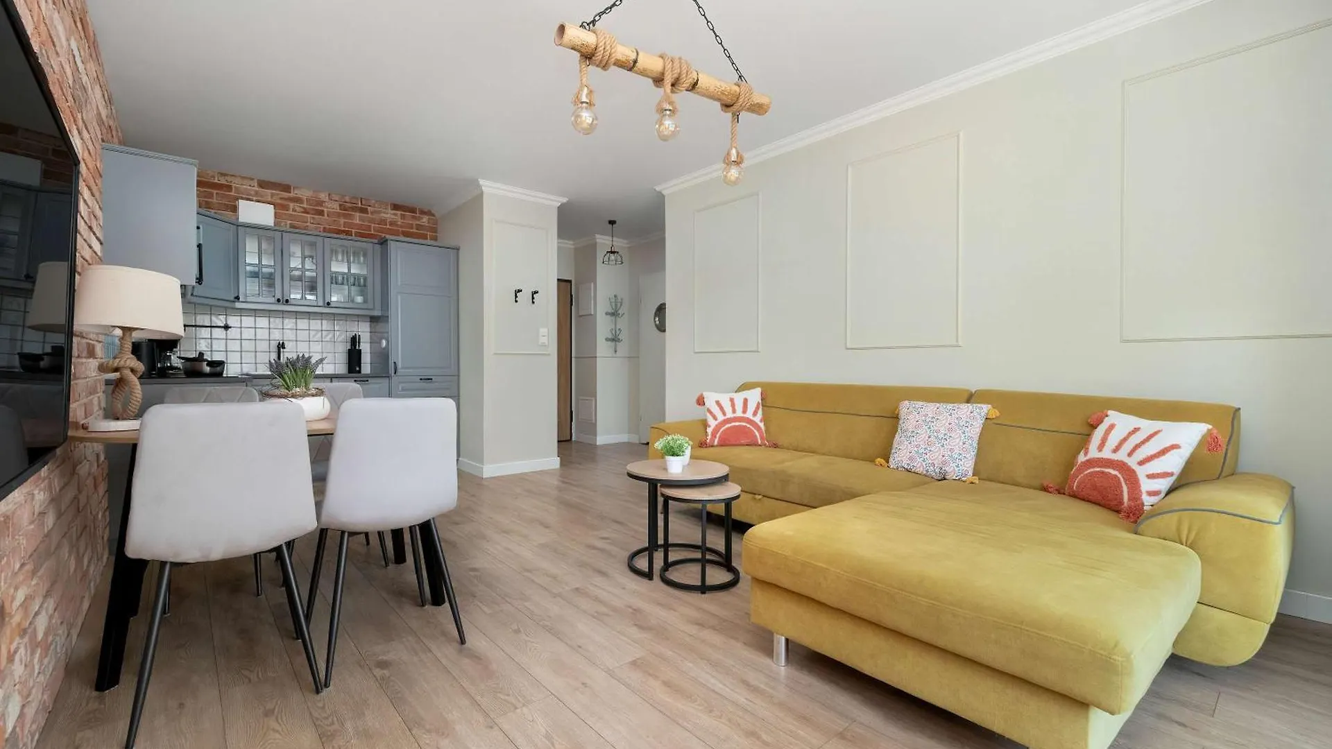 Stylish Apartment With Balcony & Parking Old Town Gdansk By Noclegi Renters Poland