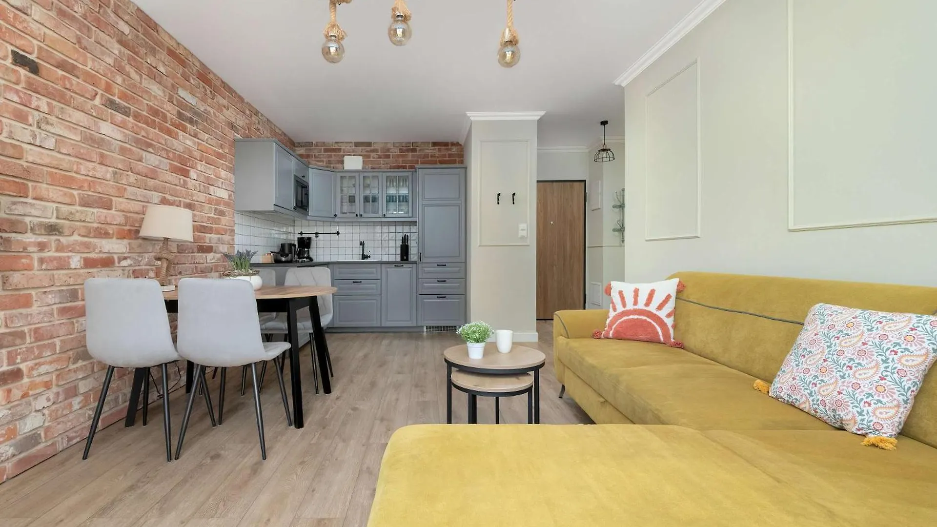Stylish Apartment With Balcony & Parking Old Town Gdansk By Noclegi Renters Poland